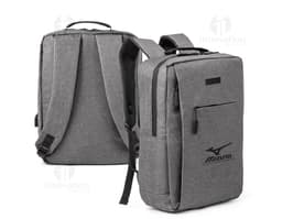 Mochila para notebook em couro marrom vintage, perfeita para viagens e negócios. Design elegante e seguro, ideal para guardar