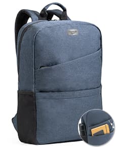 Mochila para notebook em couro marrom vintage, perfeita para viagens de negócios ou uso no escritório. Segura, elegante e