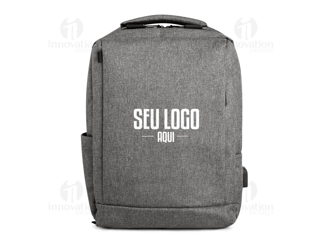 Mochila para notebook em couro vintage: elegância e praticidade para seu dia a dia de trabalho. Com design moderno e