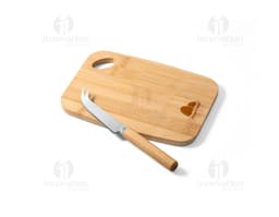 Conjunto para servir aperitivos: A ferramenta ideal para encantar seus convidados! Com design em madeira e metal, este