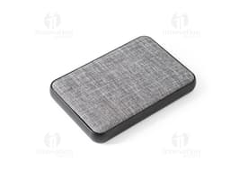 Power bank moderno e portátil para recarregar seus dispositivos eletrônicos em qualquer lugar. Tecnologia de ponta para