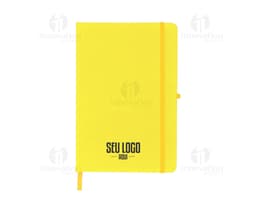 Notebook em estilo Moleskine emborrachado de 21x14 cm, com capa preta, vazio e em branco. Ideal para anotações no escritório