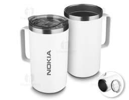Tazza termica 750ml in metallo cromato, con design moderno e tecnologico. L'immagine mostra l'oggetto vuoto in uno studio con