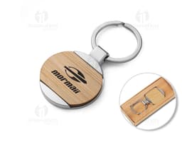 Llavero de metal con detalles en bambú, objeto de seguridad y protección con diseño elegante y resistente para guardar