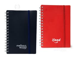 Agenda diária para o ano de 2025, capa com design elegante e organização por dias e horas.