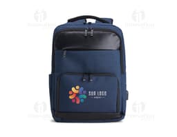 Mochila de poliéster preta de 29 litros, com fecho de zíper, alça de couro, bolso de metal, design moderno e elegante.