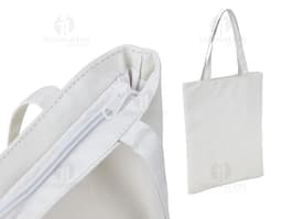 Sacola de nylon preta com zíper e alça, ideal para compras e armazenamento de objetos. Elegante e prática, perfeita para quem