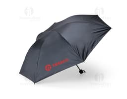 Manual nylon vinyl umbrella with a modern design in colorful and vibrant tones. The steel frame provides protection against