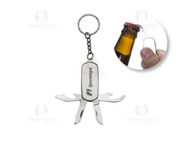 Chaveiro de metal com design elegante e funcional, contendo um canivete com 4 funções. Com detalhes em prata e ouro, ele