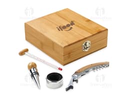 Conjunto de madera y metal para vino en embalaje de cartón.