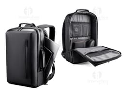 Zaino nero in poliestere, con spallacci imbottiti e porta USB. Ha una capacità per contenere un notebook da 15,6 pollici.