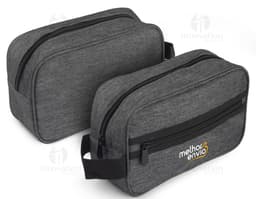 Necessaire preta de couro, elegante e moderna, utilizada para armazenar itens pessoais e dinheiro. Com alça e fecho, ideal