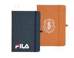 Linen notebook with pen holder, in neutral colors, with protective cover, blank pages, and elastic closure. Ideal for office