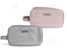 Nécessaire de Poliéster preta com zíper e alça de transporte, ideal para organizar e transportar objetos pessoais e de
