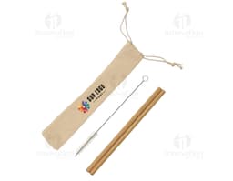 Kit de canudos de bambu em embalagem sustentável. O kit inclui canudos de tamanhos variados e uma escova de limpeza.