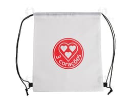 Foto de una mochila saco en poliéster vacía, con espacio para escribir información. La imagen muestra un objeto de negocios