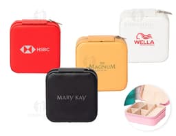 Porta-Joias de madeira com acabamento elegante e detalhes dourados, contendo várias divisões para organização de joias e