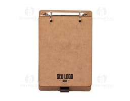 Bloco de anotações ecológico feito de papel reciclado com capa de couro castanho, vintage e antiga. Textura grunge e