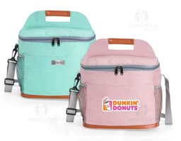 Bolsa térmica de 11 litros em cor vermelha, com alça ajustável e fecho de velcro. Ideal para transporte de alimentos e
