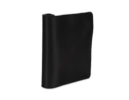 Desk pad de poliéster preto com costura branca, ideal para proteger a mesa de arranhões e proporcionar um apoio confortável