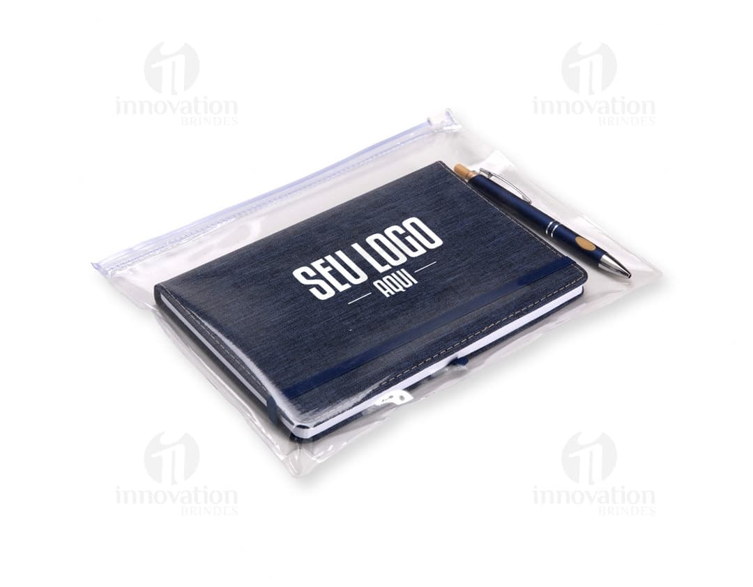 Pasta Zip Zap Média preta usada para armazenar documentos e equipamentos eletrónicos, com fecho de zipper e design moderno.