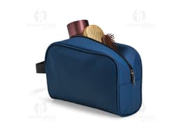 Mochila de couro preta contendo objetos como dinheiro, papel, computador, zipper, bolsa, wealth e office.