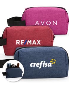 Nécessaire Poliéster PVC Mescla em tons de preto e cinza, contendo compartimentos para suporte de dispositivos como teclado, computador e data, além de armrest e headrest. O objeto também possui bolsos e armazenamento para equipamentos, dinheiro, chaves, papel e acessórios diversos. Ideal para guardar itens pessoais e acessórios de trabalho.