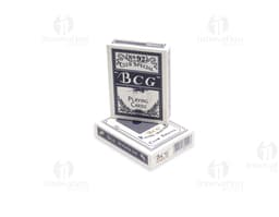 Image of a Poker Set with 100 chips, featuring a modern design in shades of black and silver. The set includes a notebook