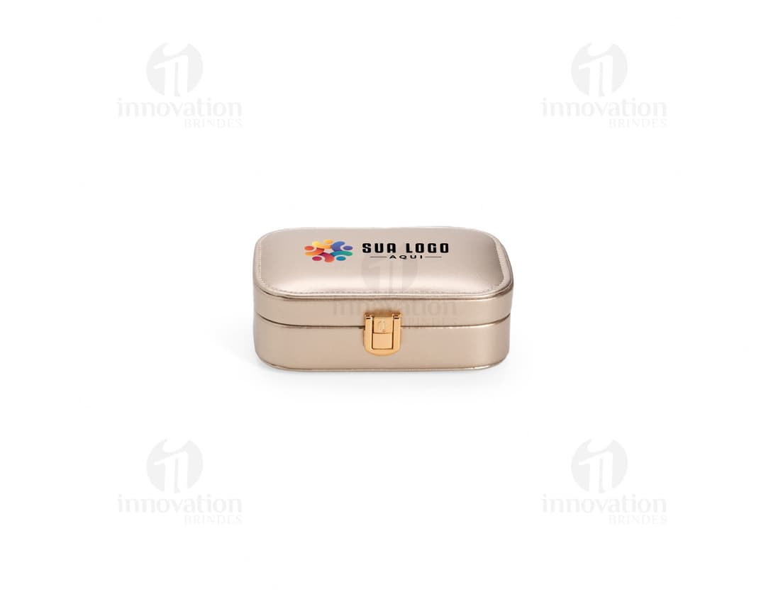 Porta joias com espelho em metal prateado, com design elegante e fechadura de segurança.