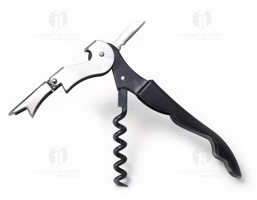 Saca rolhas com abridor de qualidade em metal cromado e design elegante.