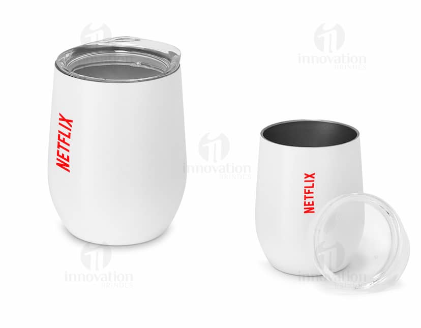 Kit com 6 porta copos de design moderno e colorido. Cada porta copo possui uma estampa diferente, ideal para proteger seus móveis de manchas e deixar sua mesa mais bonita e organizada.