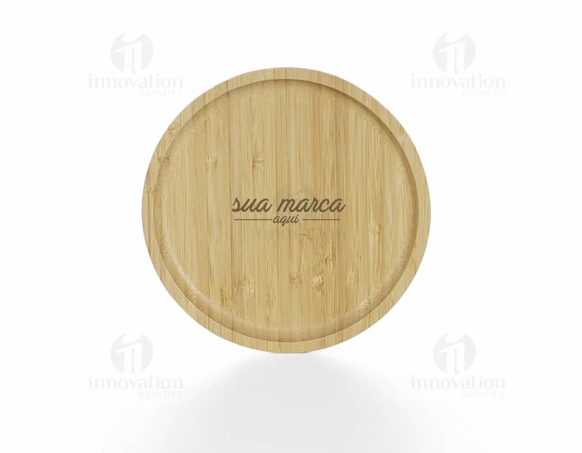 Kit com 6 porta copos em cores variadas, feitos de material resistente. Cada porta copo possui um design diferente para decorar a mesa.