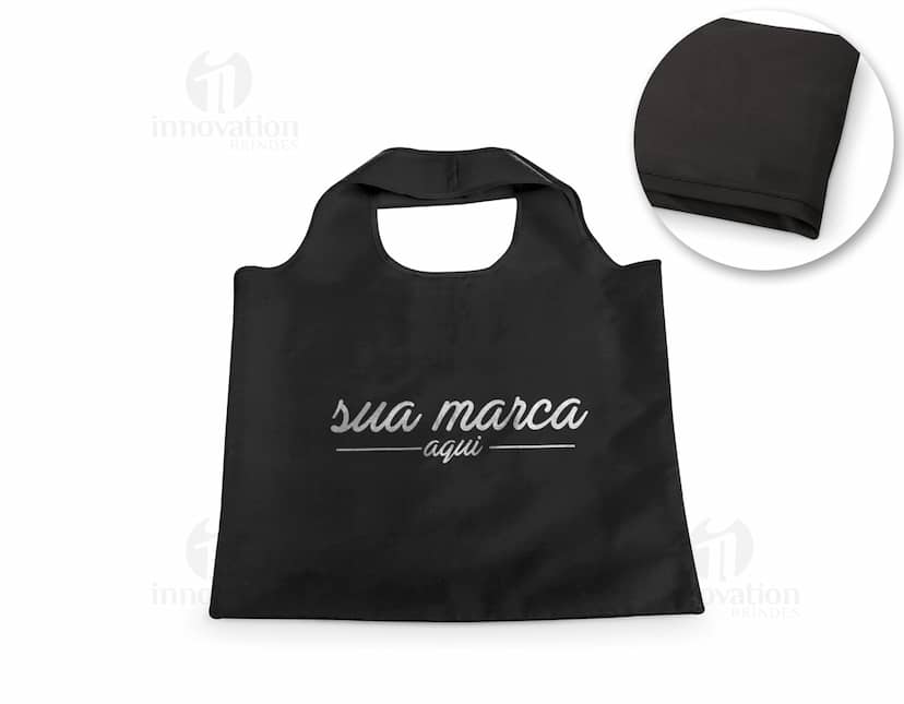 Sacola em non-woven (80 g/m²) na cor branca, com alças e espaço amplo para personalização.