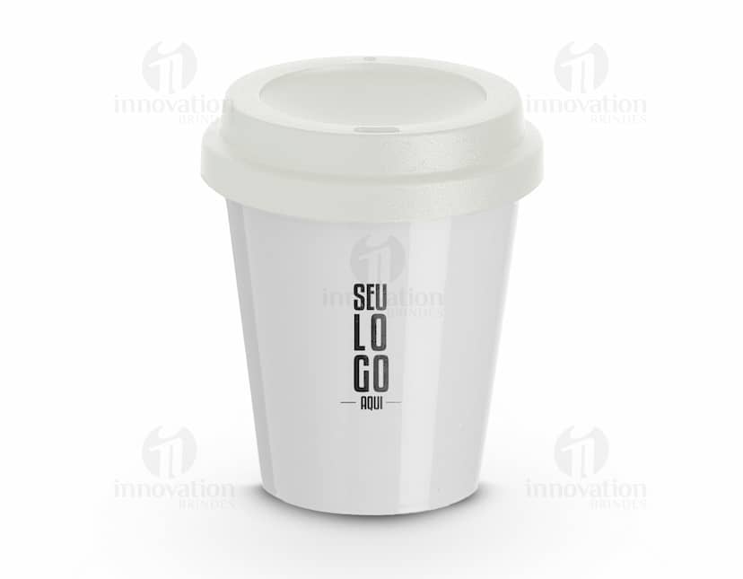 Copo plástico transparente de 350ml com tampa.