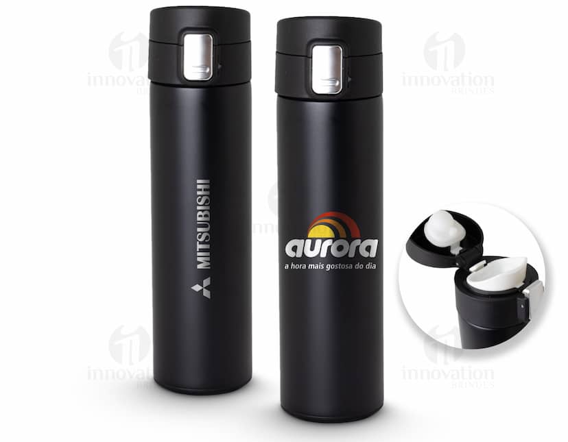 Kit com 6 porta copos em formato quadrado, confeccionados em material de madeira com estampas coloridas de folhas tropicais.