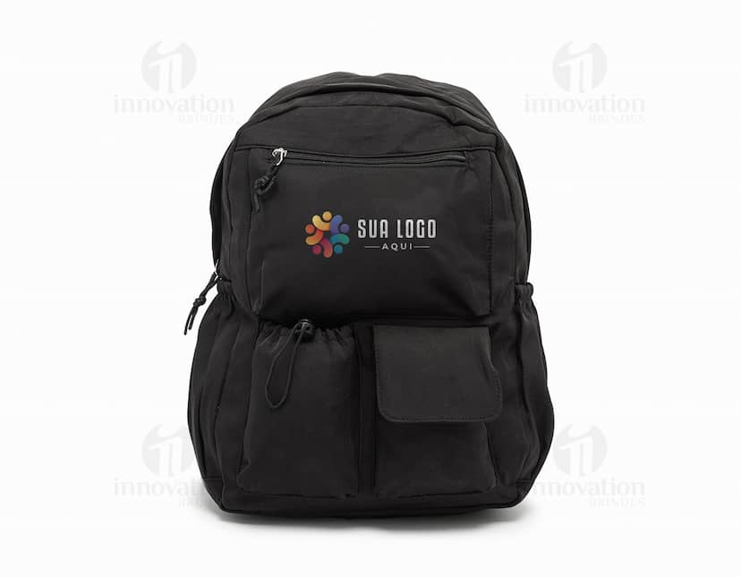 Mochila de Poliéster USB 25 litros - Perfeita para viagens de negócios e lazer, essa mochila moderna oferece espaço de armazenamento amplo, elegância e praticidade. Possui alça de transporte, compartimento para laptop e entrada USB. Ideal para quem busca estilo e funcionalidade em um único acessório. Adquira já a sua!