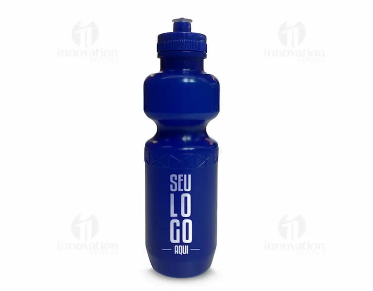 Squeeze plástico 700ml com tampa trava, em cor preta e material plástico. Ideal para armazenar líquidos de forma segura e prática.