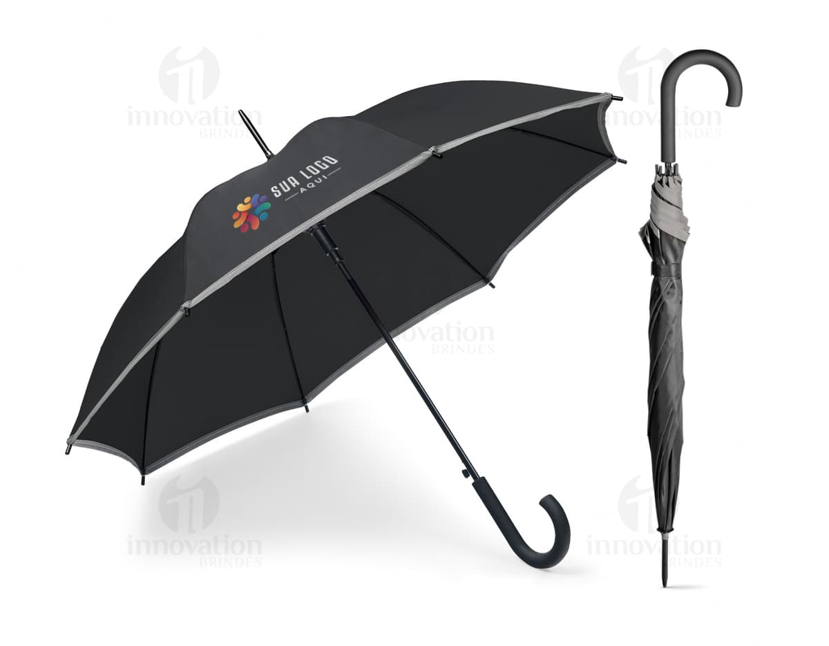 Guarda chuva de poliéster com estrutura de madeira automática.