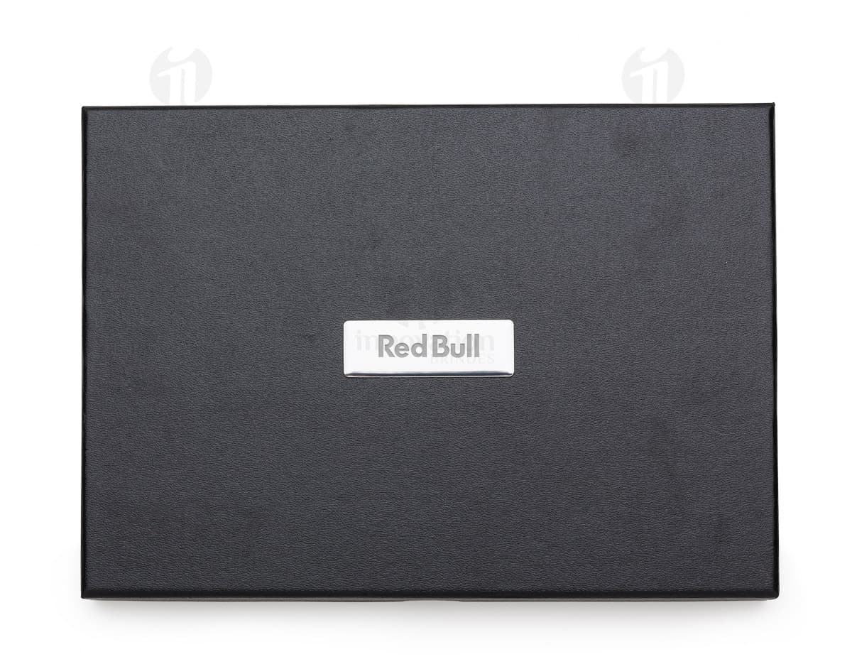 Kit executivo 3 Peças: modernidade e praticidade em um só produto! Este conjunto conta com dispositivos eletrônicos portáteis e sem fio, ideais para o ambiente de trabalho. Com laptop, teclado e display, é perfeito para facilitar sua rotina de negócios. Adquira já o seu!