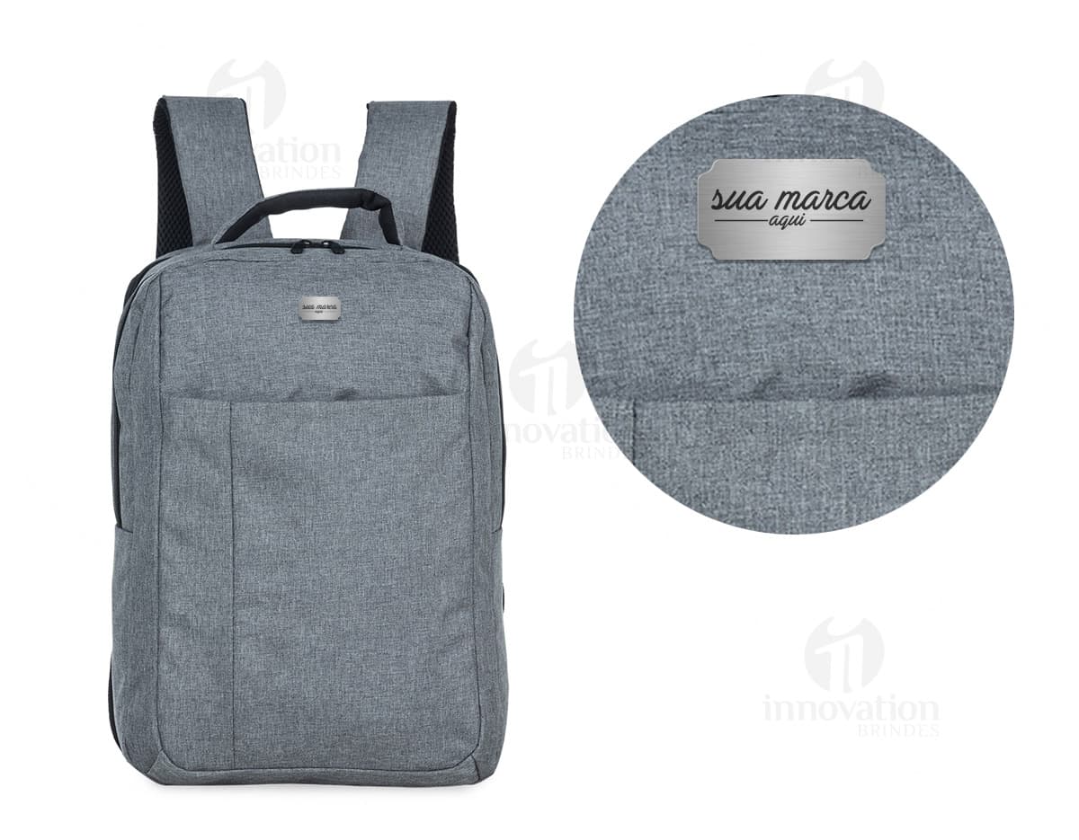 sacola tipo mochila em cores variadas, feita de tecido resistente e com alças ajustáveis.