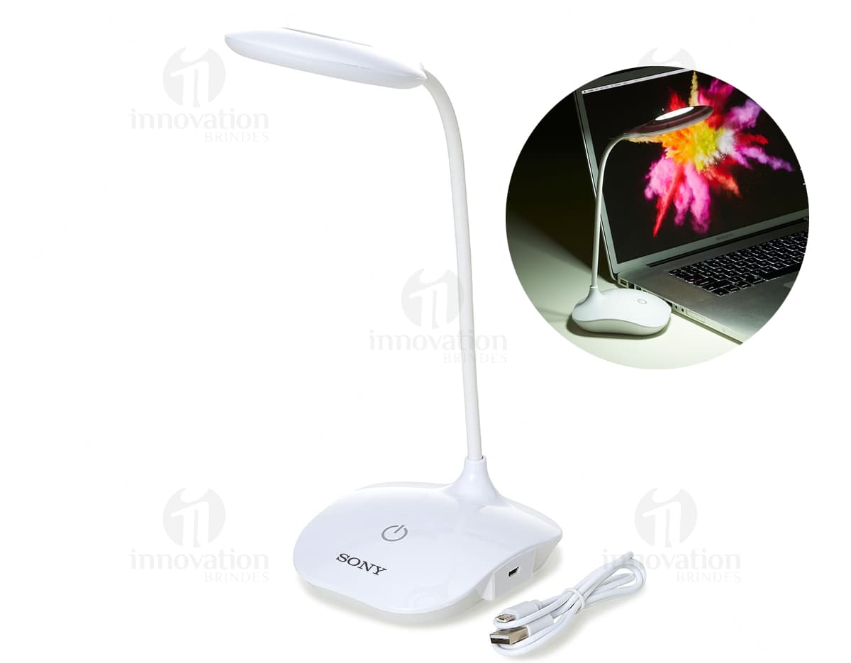 Luminária articulável circular com LED.