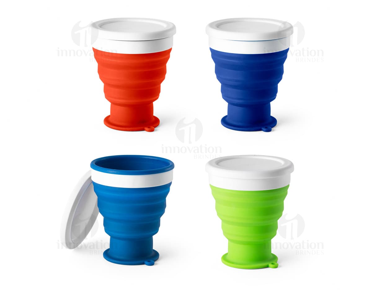 Kit com 6 porta copos em cores variadas, sendo azul, verde, amarelo, laranja, rosa e roxo. Cada porta copo possui estampa de frutas tropicais e são feitos de material resistente.