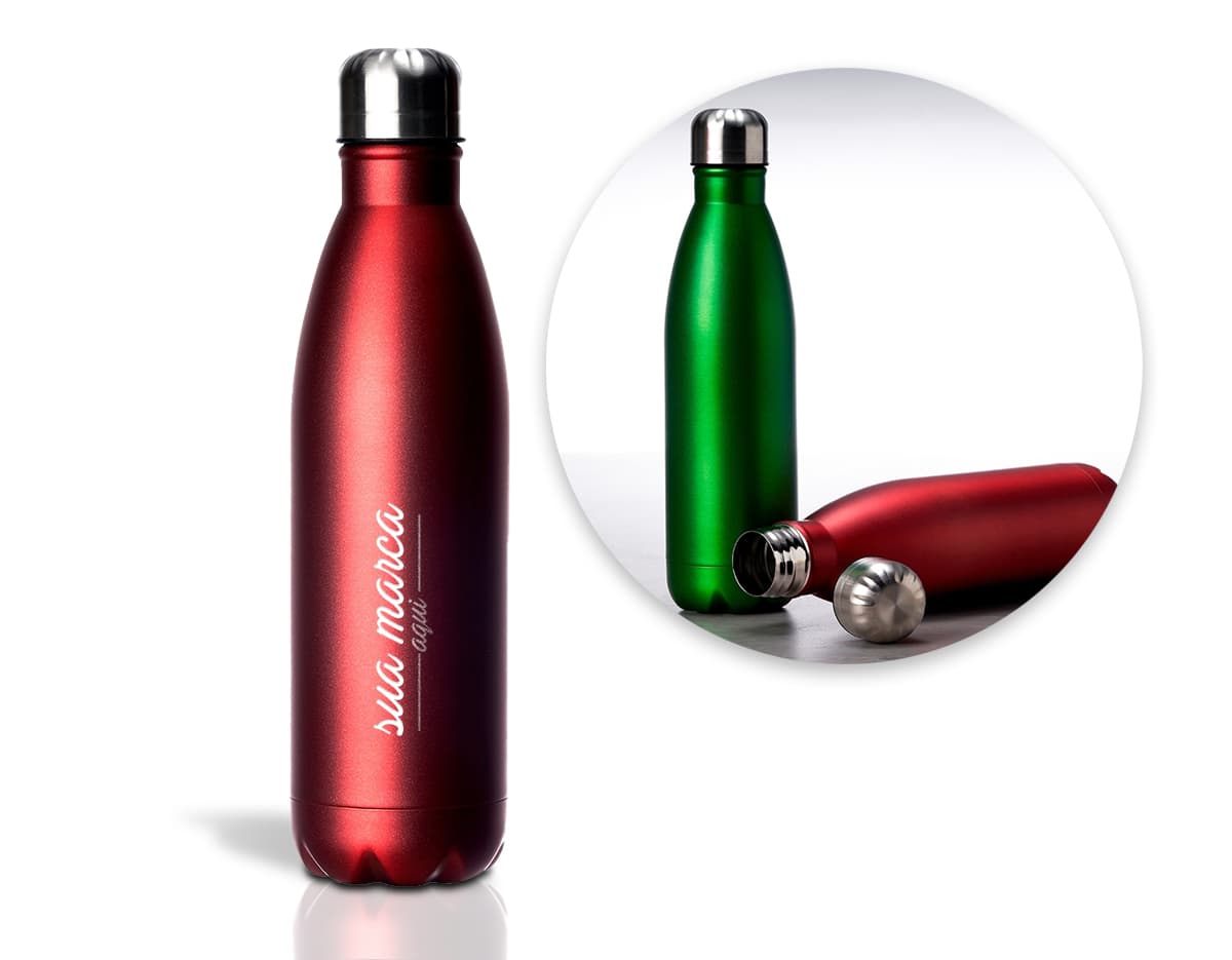 Garrafa PET transparente de 650ml com tampa plástica.