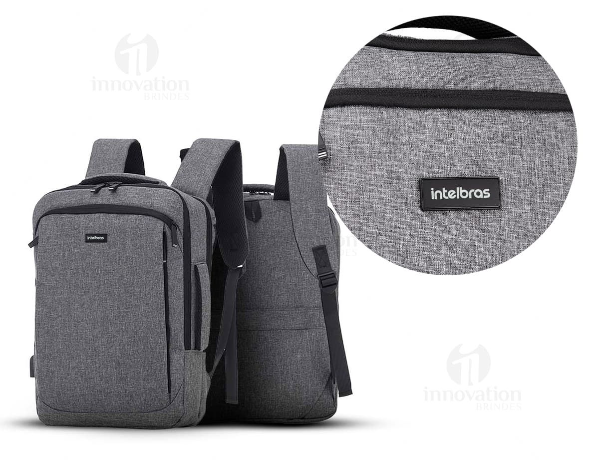 Mochila pasta para notebook de 16,5 polegadas com placa personalizável.