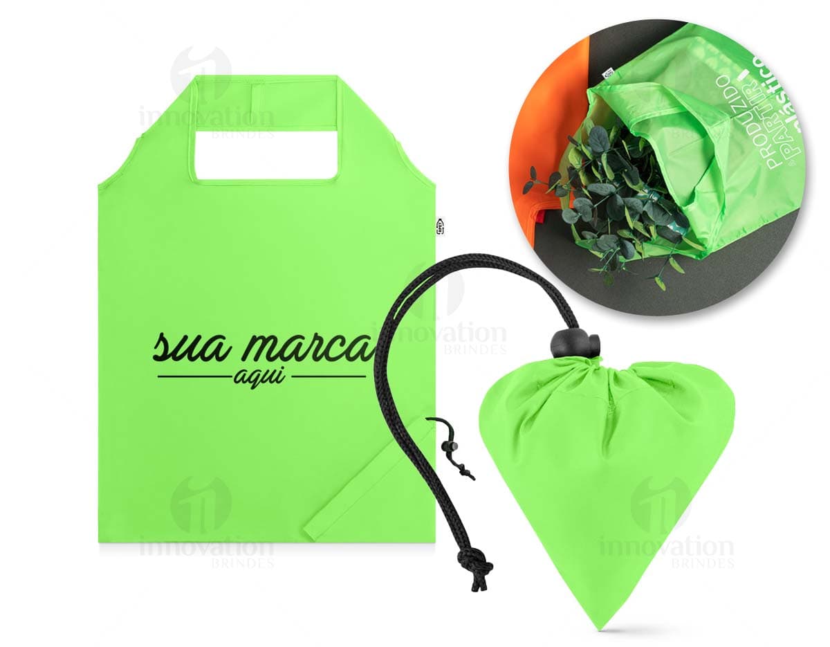 Kit com 6 porta copos em formato circular, feito de cortiça e com estampas variadas de plantas e animais.