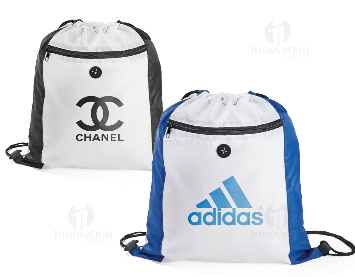Imagem de um kit com 6 porta copos, cada um com um design diferente em tons de azul e branco. Os porta copos são redondos e possuem uma base antiderrapante.