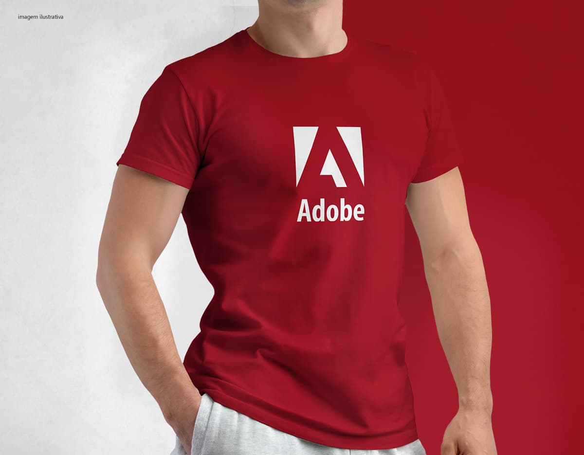 Uma Camiseta Tradicional em Poliéster de cor branca, sem estampas, com mangas curtas e gola redonda.