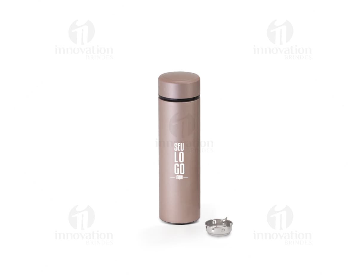 Garrafa térmica de 500ml de cor prata, com tampa rosqueável e isolamento térmico.