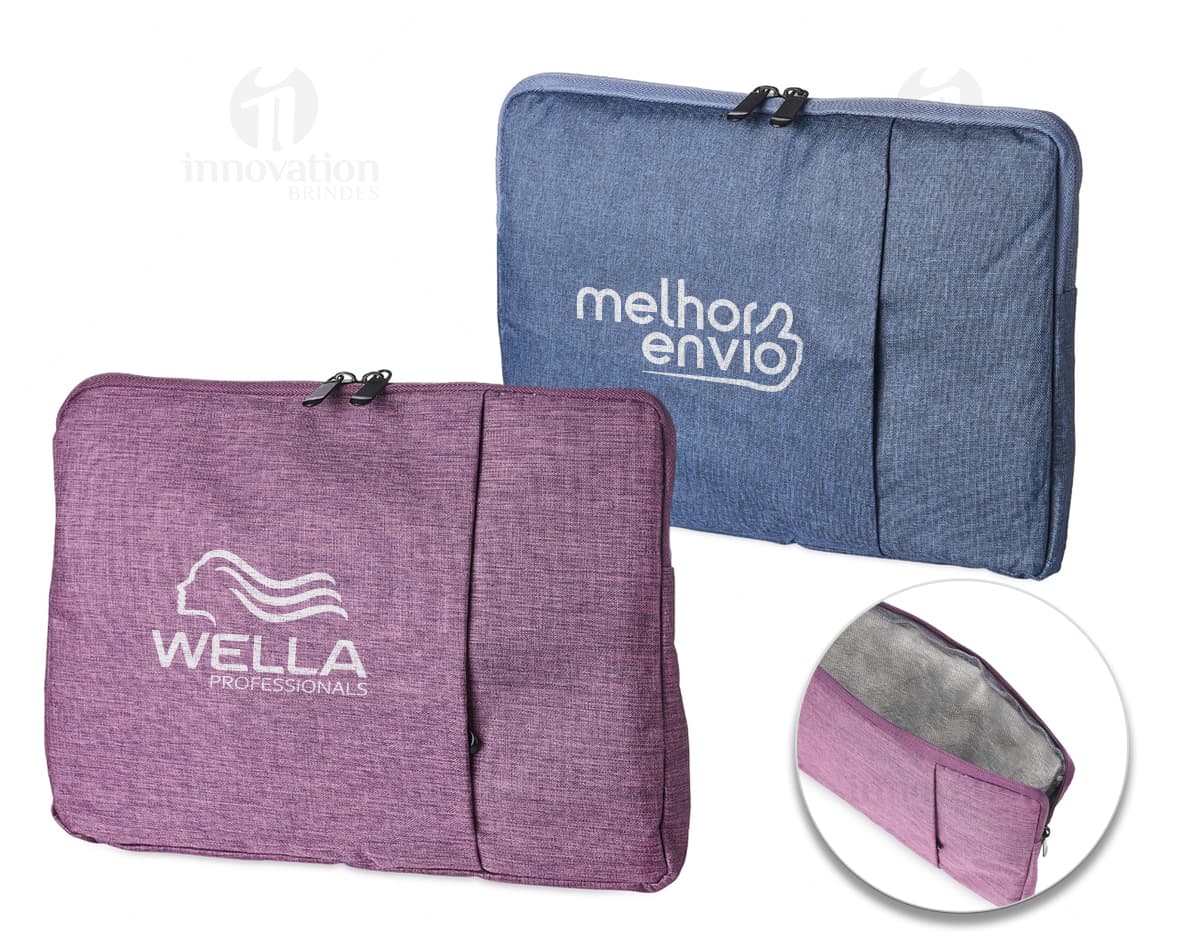 Kit com 6 porta copos em formato quadrado, feitos de material resistente e estampados com desenhos coloridos de frutas.