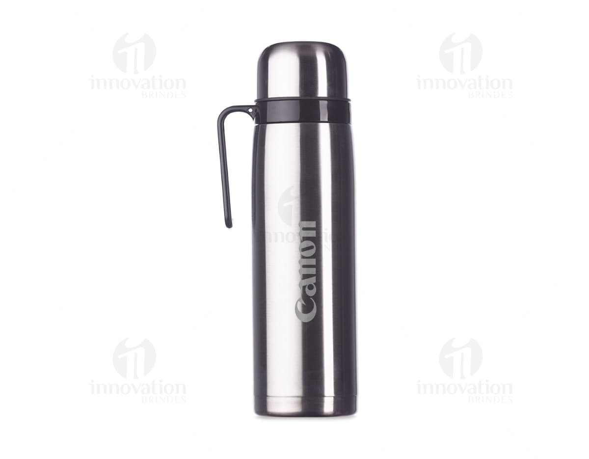 Garrafa Térmica Inox 1 Litro em fundo branco com tampa e alça de transporte.